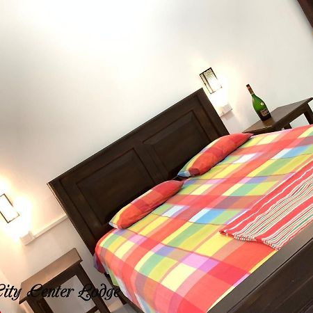 City Centre Lodge Ponnarankulama Екстериор снимка