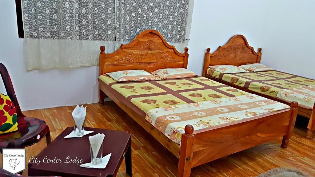 City Centre Lodge Ponnarankulama Екстериор снимка