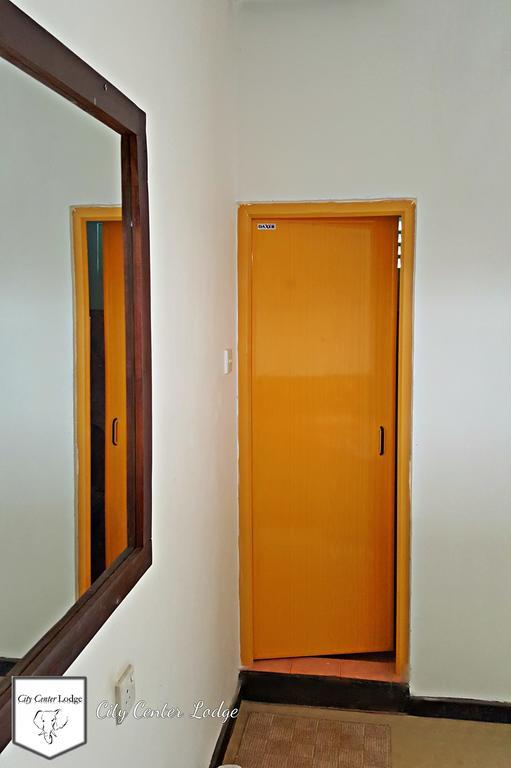 City Centre Lodge Ponnarankulama Екстериор снимка