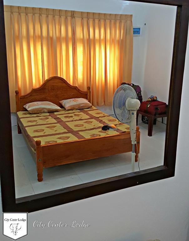 City Centre Lodge Ponnarankulama Екстериор снимка