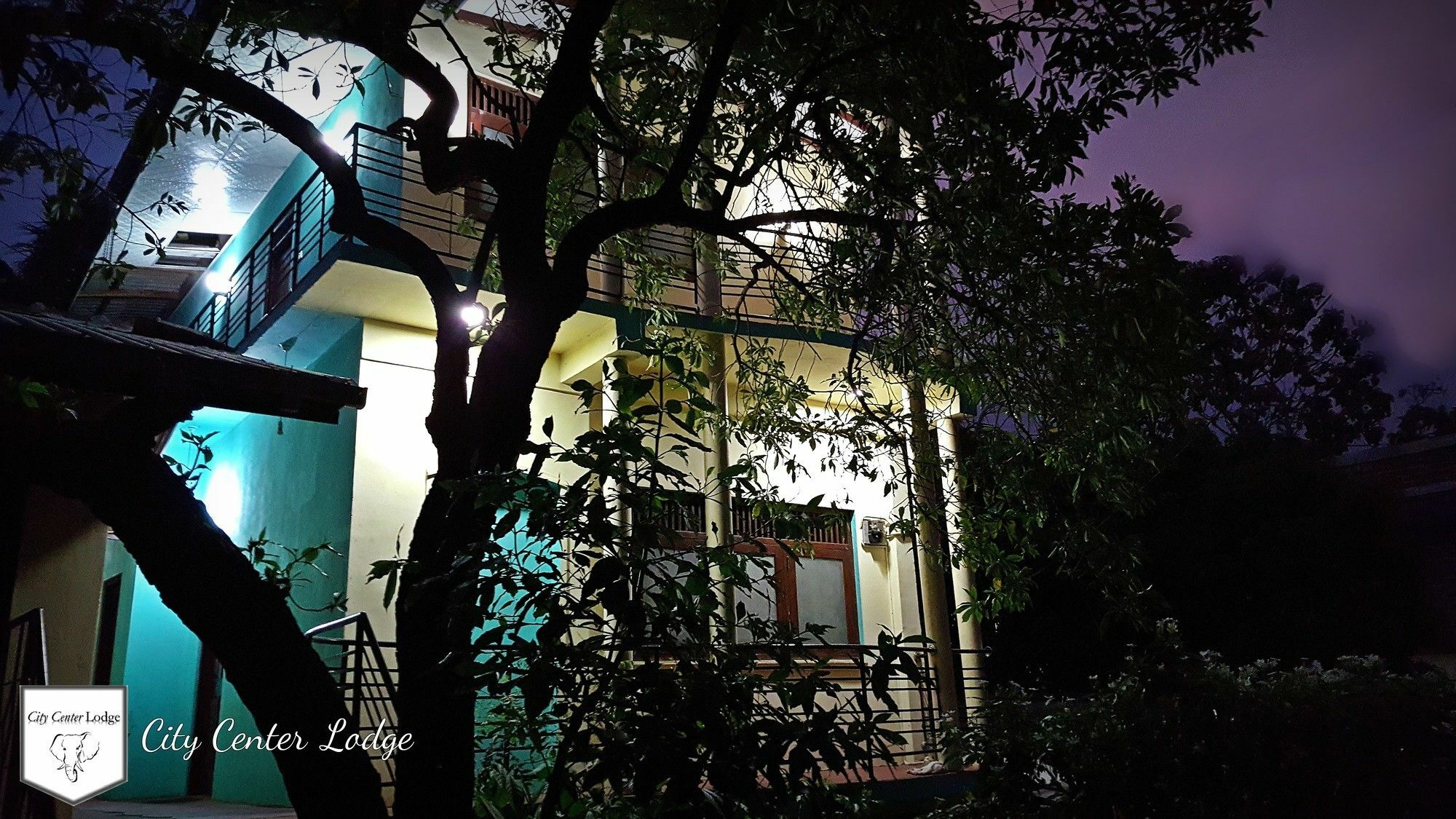 City Centre Lodge Ponnarankulama Екстериор снимка