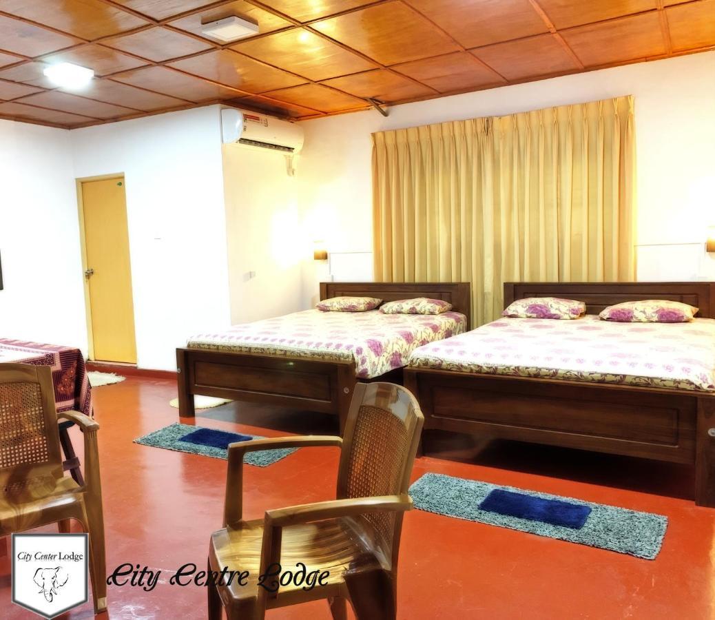 City Centre Lodge Ponnarankulama Екстериор снимка